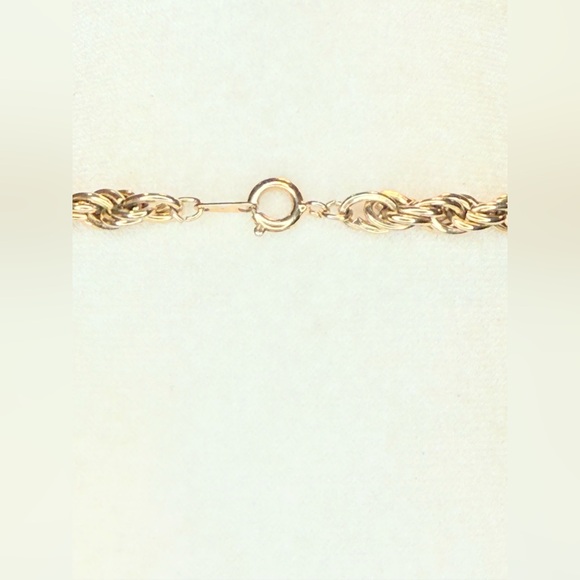 Gold Tone Rope Chain Necklace Classic Vintage Style Lobster Clasp - Picture 8 of 9